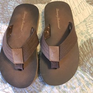 New Tommy Bahama Boys Flip Flop Size 12-13 Brown